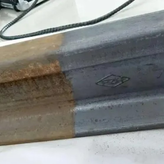 Instalace t-kusu přímo na otvory v nerezovém potrubí